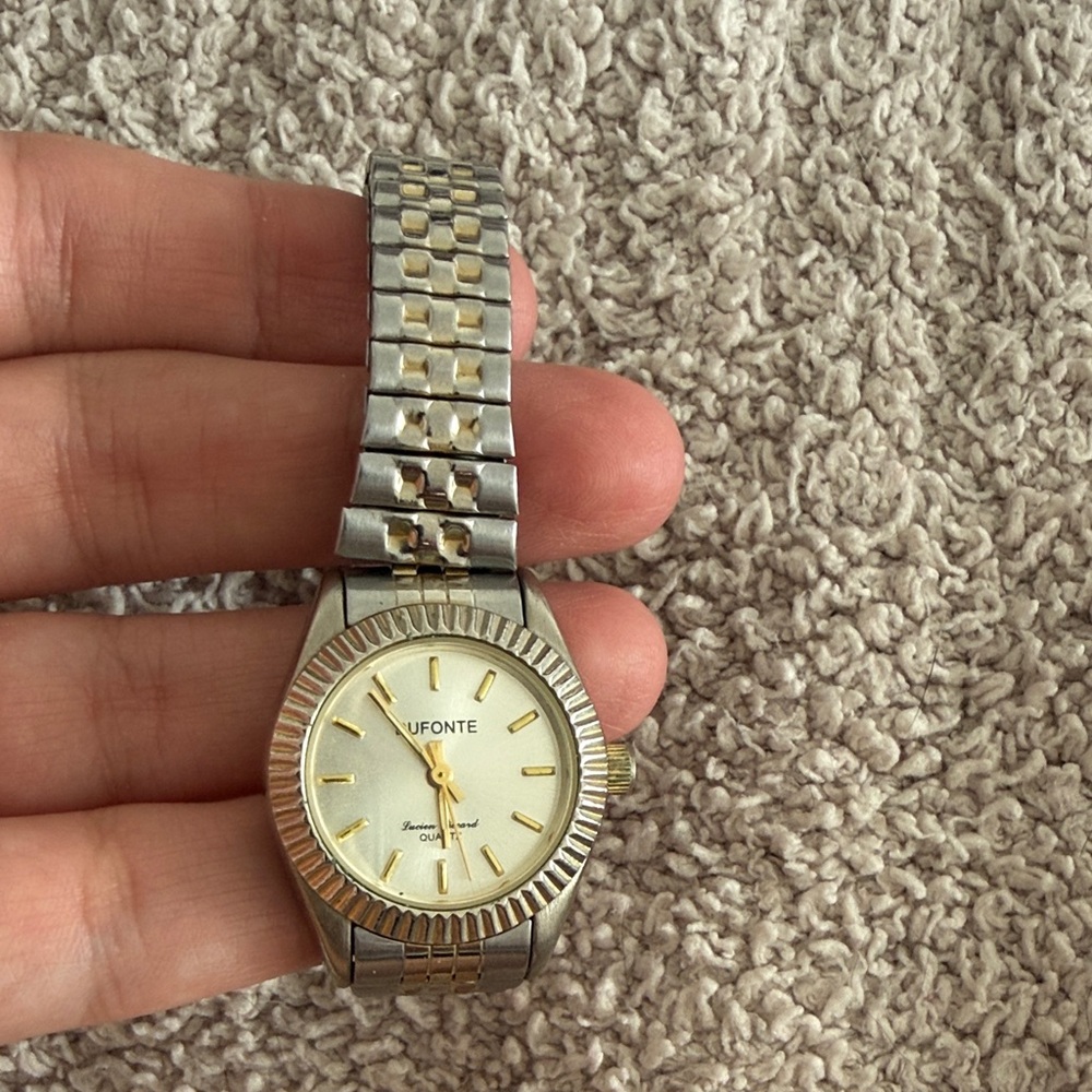 Vintage Dufonte Two-Tone Ladies Wristwatch. Read description before buying!
